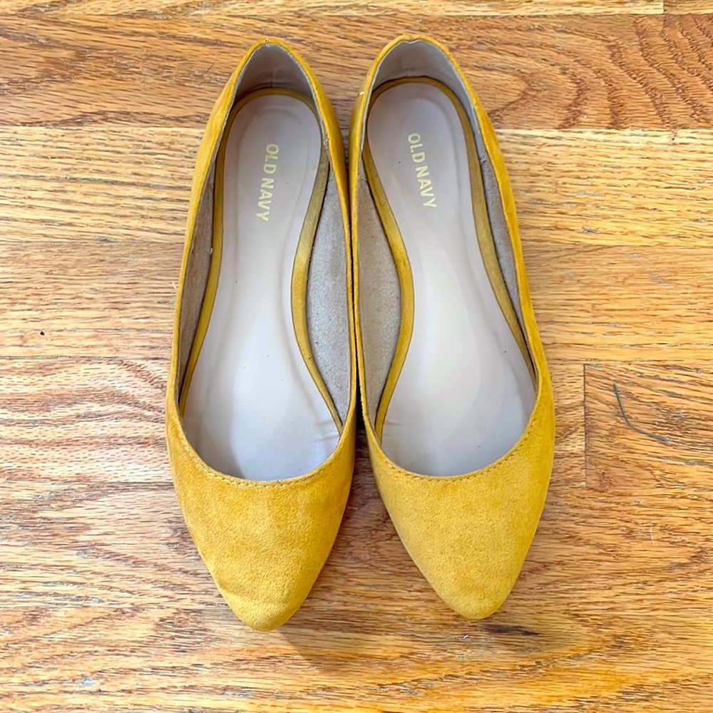 Old Navy Pointed Toe Fabric Flats